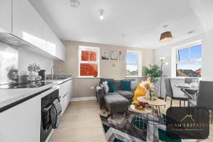Work& Relax | Spacious Home | Sleeps 6 | FAST WIFI Vacation rental in Leeds
