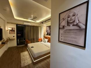 Luxe Studio apartment | High Rise Vacation rental in Lucknow