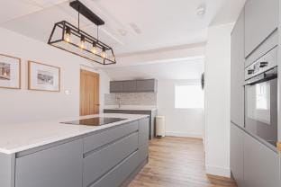 Beautiful Cuppin Street Two Bed Apartment Apartment in Chester
