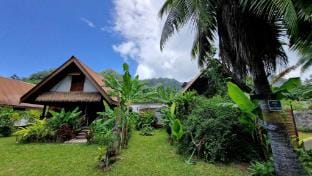 MOOREA - Tropical Bungalow Apartment in Moorea-Maiao
