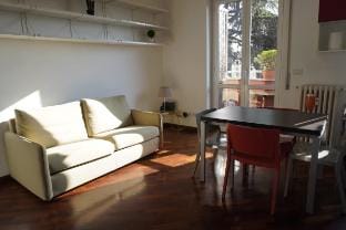 Tavazzano 10 - Apartment with balcony Vacation rental in Milan