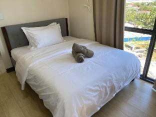OneBR with Kitchen & Balcony 2 mins to Okada - 6D Apartment in Pasay