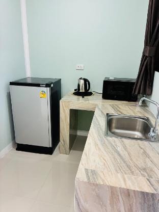 Rainbow Room No.16 Front of Haad Rin Queen Ferry Vacation rental in Ko Samui