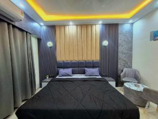 The Urban Oasis 
Get luxury stay

Omaxe Hazratganj Vacation rental in Lucknow