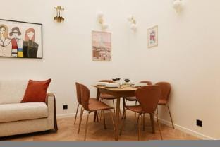 Lavie Maison Glass Roof Flat AC Hot Tub Apartment in Paris