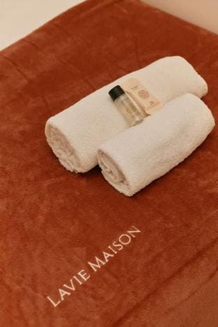 Lavie Maison Marais AC Hot Tub Apartment in Paris