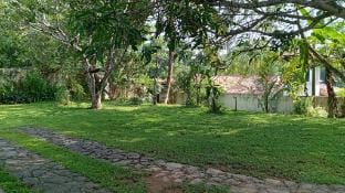 Mountain Edge Unawutuna Villa in Southern Province