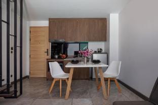 Perfect Stay, Naiharn Pool Access Duplex UTL A102 Apartment in Rawai