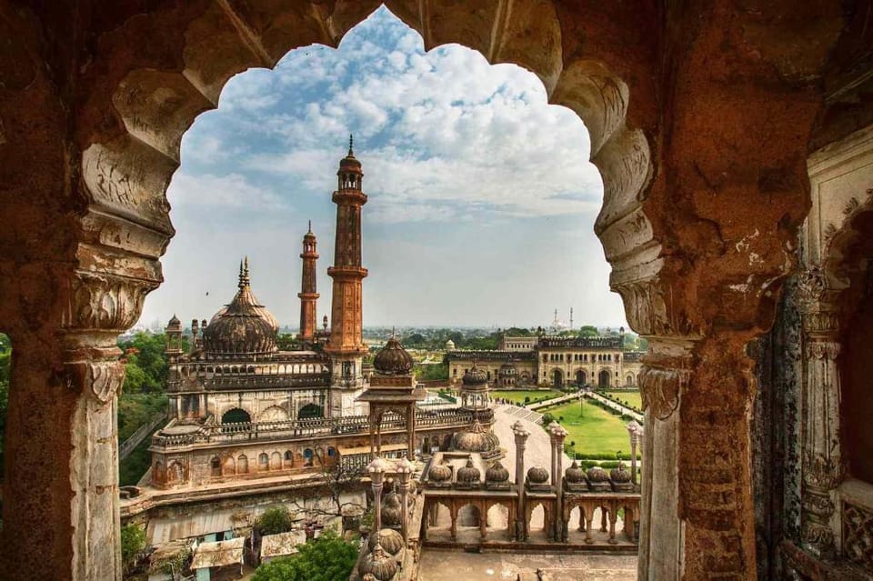 Grand Pinnacle Hotel in Lucknow