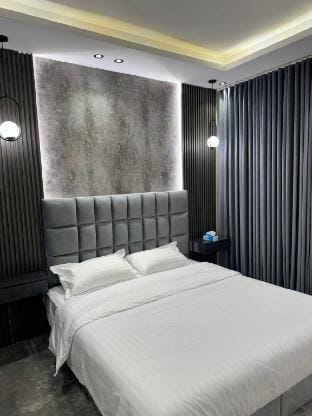 39 elegant rooms and lounge in Jerusalem Vacation rental in Riyadh