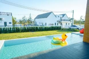 พูลวิลล่าเขาใหญ่ฮิลล์ Pool Villa Khaoyai Hill Villa in Laos