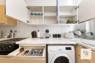 Prime Location | Stylish Retreat | WIFI & Netflix Vacation rental in London Borough of Richmond upon Thames