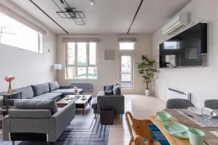 THE SMILE/Private house/2 parking spaces/4bedrooms Vacation rental in Sapporo