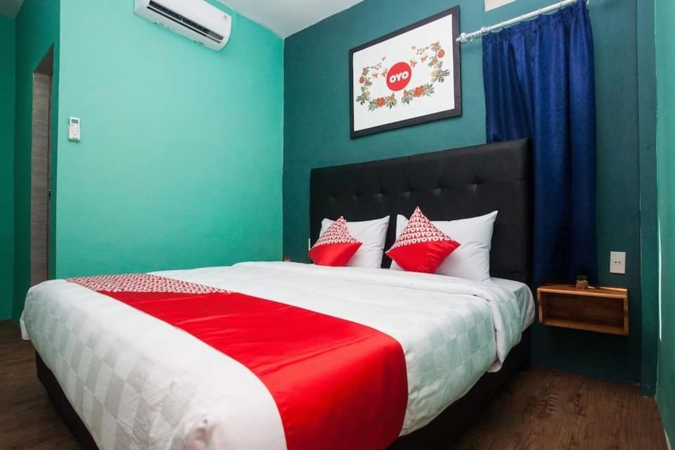 RedDoorz @ Sentosa Jaya Helvetia Hotel in Indonesia