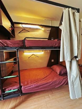Mixed 8-in-1 Senai airport Iskandar 1pax Vacation rental in Johor Bahru