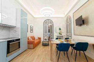 Elegant Haussmann House - Champs Élysées, Paris Vacation rental in Paris