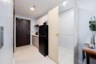 Luxe Studio in Prime Location—Cebu I.T. Park Vacation rental in Lapu-Lapu City