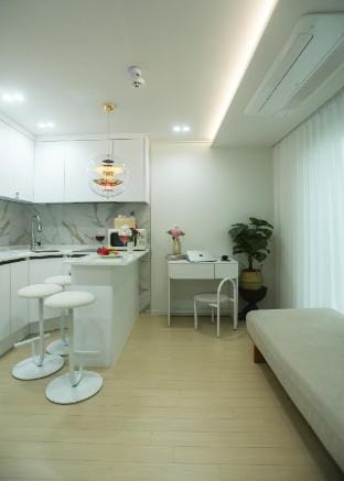 YG엔터1분/합정역600M/신축건물/엘리베이터/9인/무제한에어컨/주차가능 Apartment in Seoul