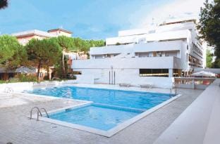 Holiday Vibes  Pool  Beach at Your Doorstep Apartment in Bibione