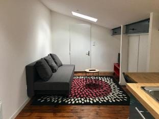 Studio near Fondaudege Vacation rental in Bordeaux