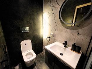 Luxury Stylish Comfort near Airport, Bus and Train Vacation rental in Chennai