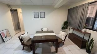 NTNU & NTU 師大寬敞3房公寓, 古亭捷運站步行2分鐘 / 限月租 Apartment in Taipei City