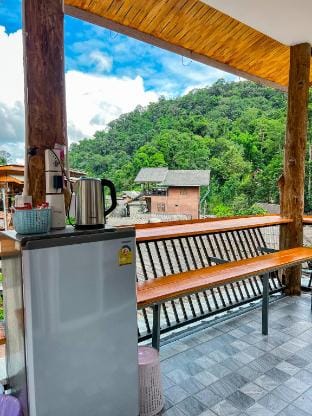 กินลม ชมจันทร์ บ้านพักแม่กำปอง Vacation rental in Thailand