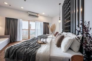Resort Suites 2 min to Sunway Lagoon | Night View Vacation rental in Subang Jaya