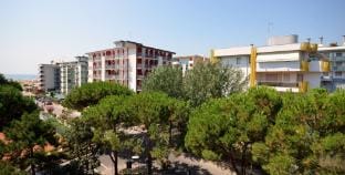 Catch the Breeze  Modern Beach House Moments from the Sea Apartment in Bibione