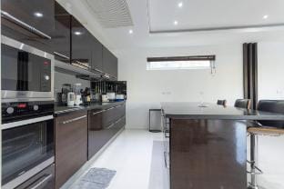 *Andaman Breeze | 4BR Hilltop Ocean Glimpse V179 Villa in Chalong