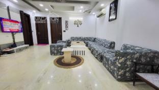 VacationBuddy Opulent Homestay Pitampura Near NSP Apartment in Delhi