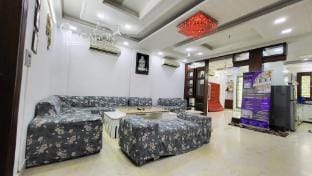VacationBuddy Opulent Homestay Pitampura Near NSP Apartment in Delhi