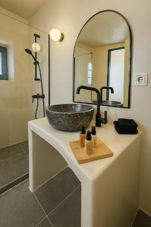 Amphora Aelia Gem - Akrotiri Seaview Getaway Apartment in Santorini