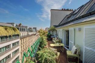 Ultra luxe et Confort au Coeur des champs-Elys  es Apartment in Paris