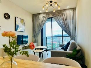 Iconic Regency 3BRHomestay@Seaview@RooftopPool 178 Vacation rental in George Town