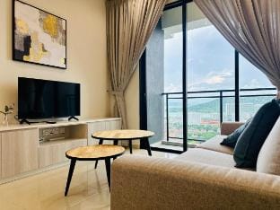 Iconic Regency 3BRHomestay@Seaview@RooftopPool 178 Vacation rental in George Town