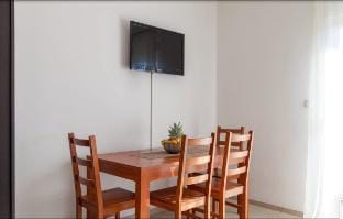2 Bedroom Studio Apartment - 03F  #8 Vacation rental in Okrug Gornji