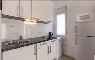 2 Bedroom Studio Apartment - 02F  #5 Vacation rental in Okrug Gornji