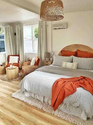 Waikanae Beach Escape - cute with outdoor bath! Vacation rental in Wellington Region