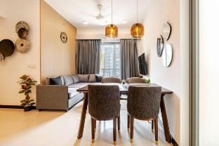 Stylish High-Rise Colombo Haven - SennRise Vacation rental in Colombo