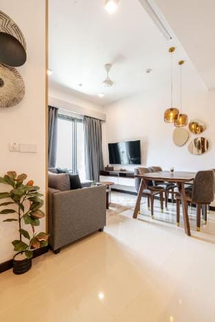 Stylish High-Rise Colombo Haven - SennRise Vacation rental in Colombo