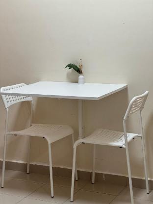 Entire Unit/ 5Pax /Town Area/17 minutes to Airport Vacation rental in George Town