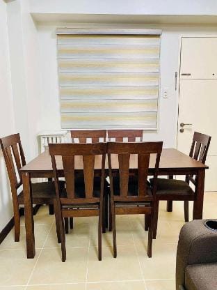 The Atherton by DMCI- 2BR/Free Parking Vacation rental in Muntinlupa