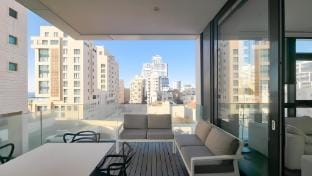 BnBIsrael apartments - HaYarkon Royal Vacation rental in Tel Aviv-Yafo