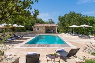 Elegant Luberon Villa with Garden  Private Pool in Provence Villa in Bonnieux