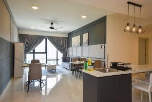 【Bathtub】Mosaic Southkey 3BR Suite【Mahjong】 Vacation rental in Johor Bahru
