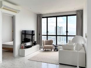 Sky88 d'Cloud Suite【Level 40 • Designer’s Home】 Apartment in Johor Bahru