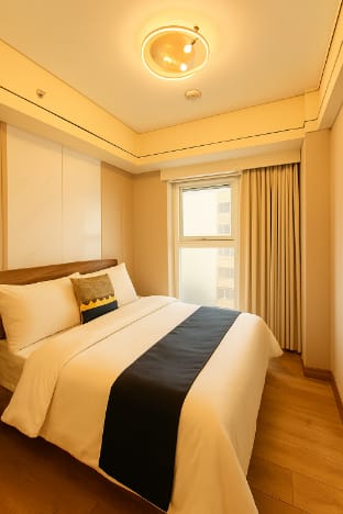 2BR Urban Escape | Near Airport + Okada Apartment in Pasay