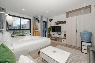 Stylish Condo with Pool View  D Condo Phuket C175 Vacation rental in Kathu