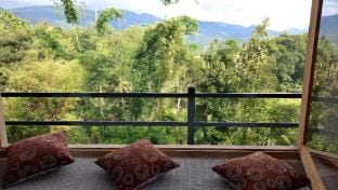 Entire Villa in Charming Mountain village Retreat Vacation rental in Central Province